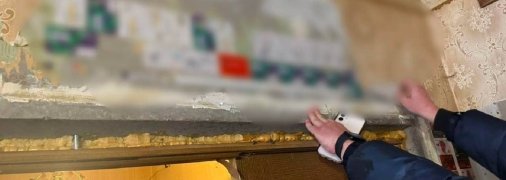 Під час обшуків у зловмисника знайшли купу кредиток