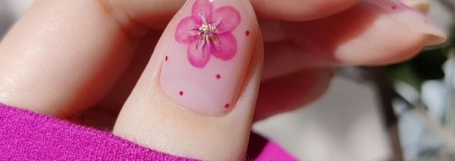 Весняний манікюр