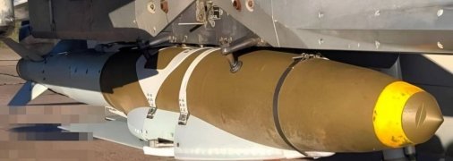 JDAM-ER під крилом літака