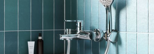 Змішувач у ванній