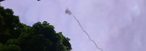 В небе можно было увидеть след от сбития одной из целей