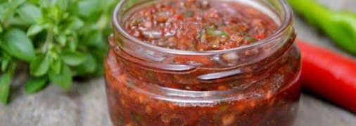 Як приготувати аджику з перцю на зиму