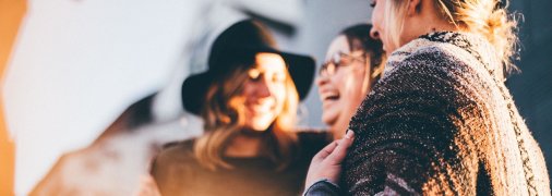 "Програв у карти?": чоловік в Одесі переполошив місто своїм зовнішнім виглядом (курйозне відео)