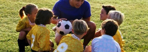 В Киеве суд отправил детского тренера в тюрьму на 7 лет за педофилию - подробности