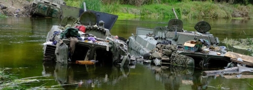 Рік тому, тікаючи з Харківщини, окупанти кидали техніку з награбованим майном