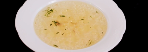 Прозорий бульйон — ідеальна основа для супів та соусів