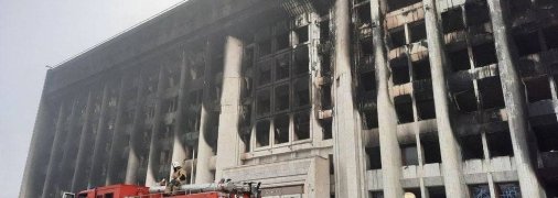 Казахстан опустел и напоминает поле боя