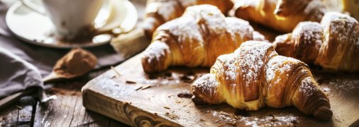 Эти рогалики станут отличным дополнением к чаю или кофе (изображение создано с помощью ИИ).