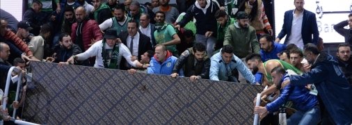 У Єгипті впала трибуна з уболівальниками: багато постраждалих (відео)