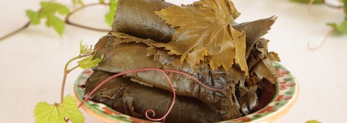 Консервируем виноградные листья для долмы - самое время