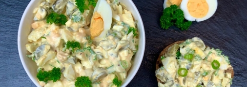 Простий у приготуванні, дуже ситний та смачний салат