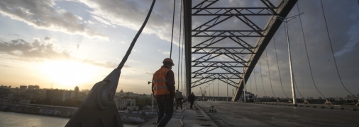 Мостовий перехід у бік Воскресенки ще дороблюють