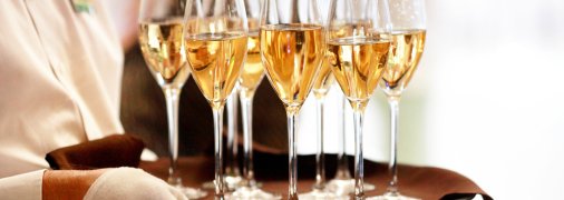 4 августа - День рождения шампанского