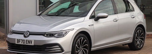 Які вживані легкові авто приганяли українці з-за кордону: топ-20 моделей лютого