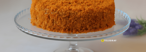 Медовик можна готувати на сковорідці