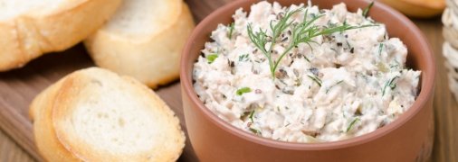 Вкуснятина из кусочка мяса и одного огурца