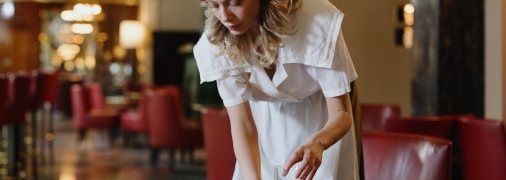 Прикмети забороняють витирати стіл паперовими серветками