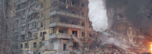 Разрушения на месте прилета вражеской ракеты в Днепре