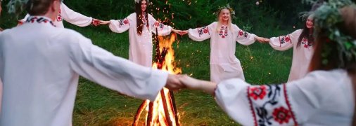 Українці ведуть хоровод