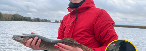 Рыбалка поймал щуку в Киевском водохранилище