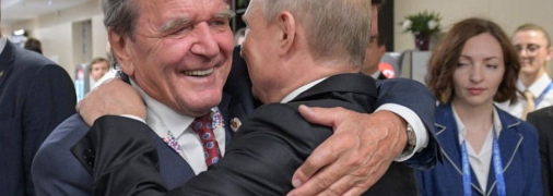 Герхард Шредер давно дружить з путіним і розривати цю дружбу не планує