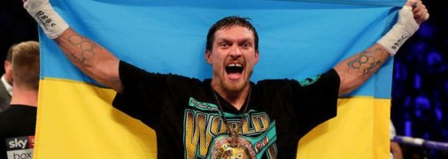 "Все великолепно": Усик опроверг информацию о своей травме