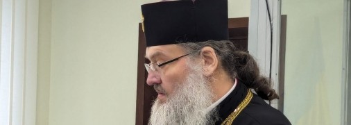 Митрополит Лука під час судового засідання
