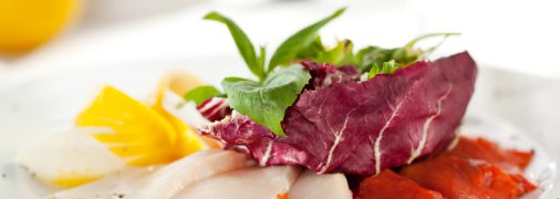 Рыбная нарезка на новогоднем столе: 8 секретов эффектной подачи