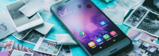 Очистіть телефон за допомогою наших порад (фото створене з допомогою ШІ)