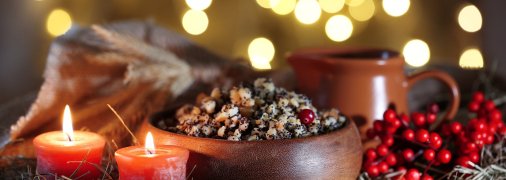 Кутя з халвою та фініками