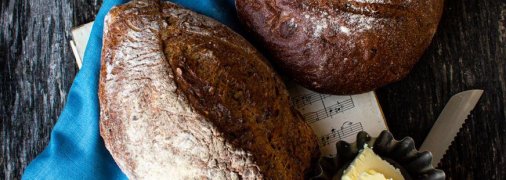 Чому пліснявіє хліб? Що робити?