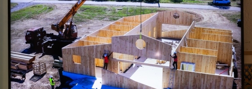 В рамках проекта "Адрес детства" строят первые дома для больших "приемных" семей