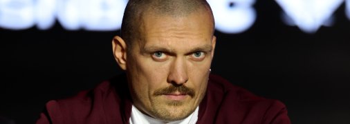Поки сім’я Усика була за кордоном, їхній будинок під Києвом постраждав
