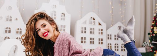 Модний светр зігріє та підніме настрій