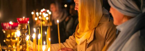 Женщинам в храм можно и в брюках, и без платка: в ПЦУ сказали, как отвечать "критикам"