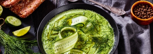 Летний освежающий суп из огурцов