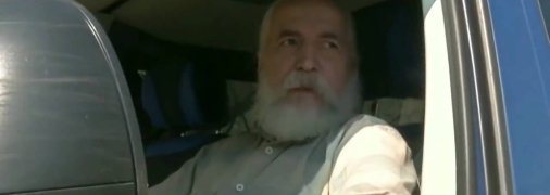 Андрій. Не вірить в існування України