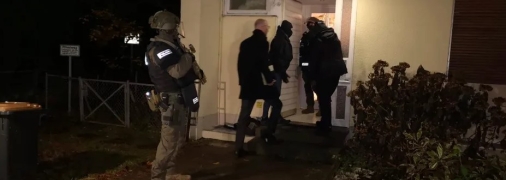 Полицейские проверили более 130 зданий, связанных с "рейхсбюргерами"