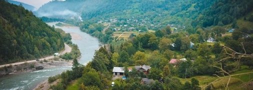 Ребенок поскользнулся и упал в реку: на Буковине погиб 12-летний мальчик (фото)