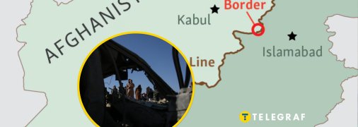 Карта границы, поврежденный автомобиль после авиаудара в Афганистане