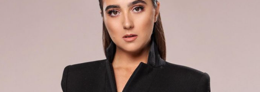 Юлия Мендель часто позирует для фотографов и в этот раз снималась не одна