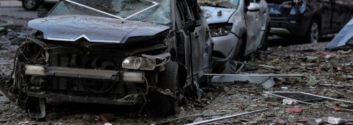 Поврежденные в результате взрывов авто в Киеве, 10 июня 2025 года