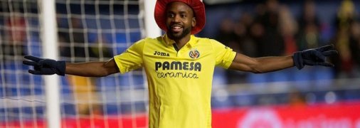 "Напишите почти Барселона": Бакамбу не подписал контракт с каталонцами