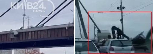 Момент скидання гаража в Дніпро