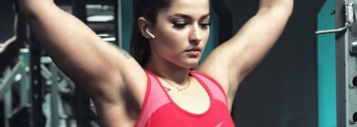 Наталья Полосенко постоянно показывает тренировки в Instagram