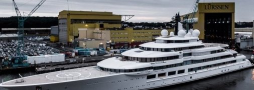 140-метровая суперяхта "Шехерезада"