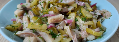 Яркий салат на праздник или каждый день