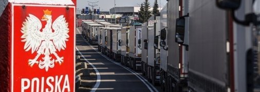 Черги розтягуються, ціни зростають