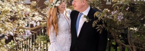 Британский премьер Джонсон тайно обвенчался с Кэрри Симондс: свадебное фото