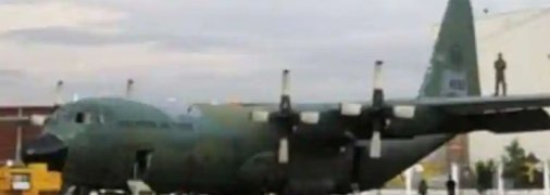 Самолет с 85 людьми на борту разбился на Филиппинах: жуткие кадры с места ЧП